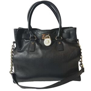 MICHAEL KORS Large Shoulder Bag Black Leather AP-1105 Gold Tone Hardware MK Lock